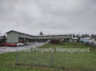 275 NW Rose St APT A, Winston, OR 97496