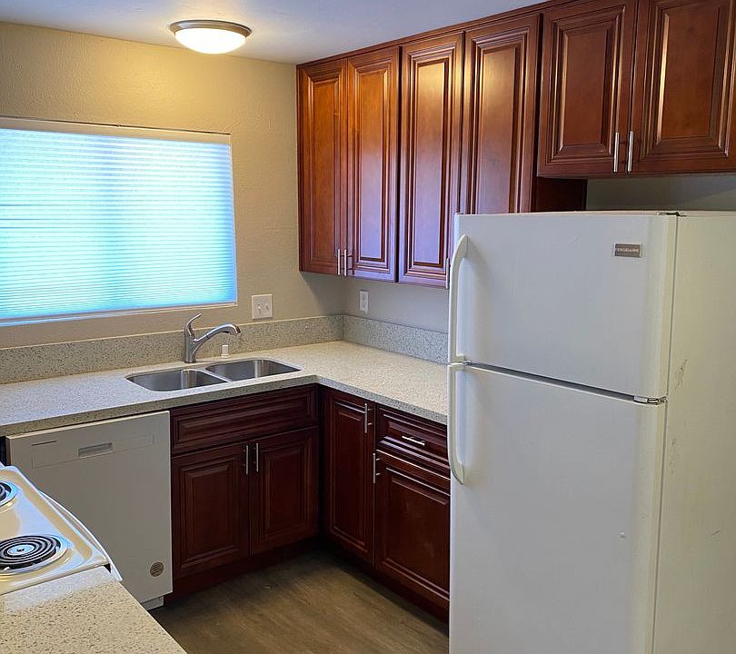 1st image of 9109 Kenwood Dr #17
