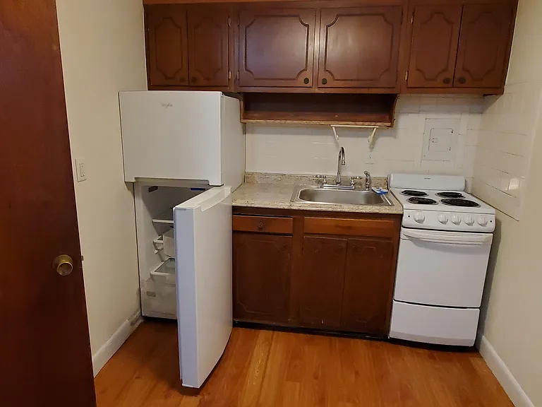 45 Chester St #B2 — Photo 5