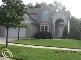 57522 Suffield Dr, Washington, MI 48094