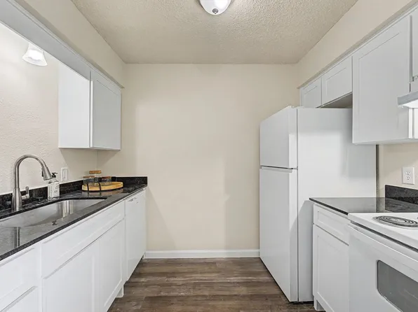 6551 E 31st St, Tulsa, OK