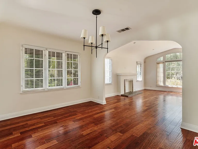 8561 Rugby Dr — Photo 5