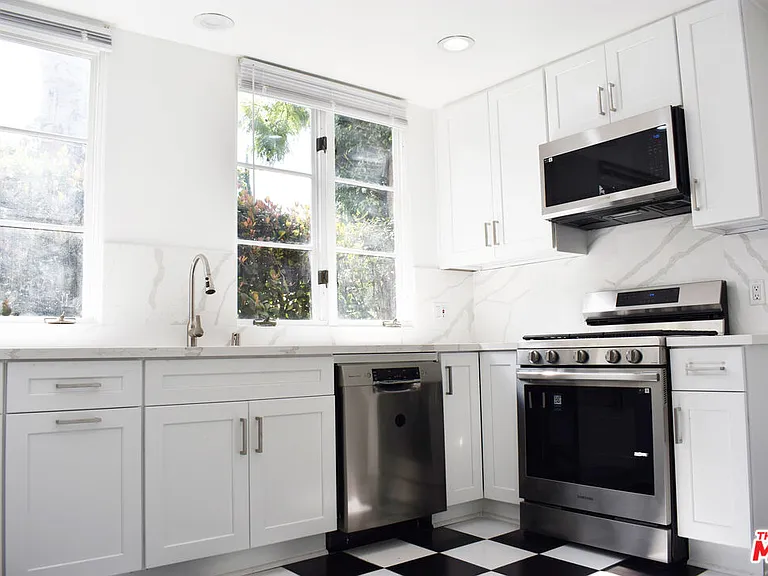 235 S Gale Dr #101 — Photo 4