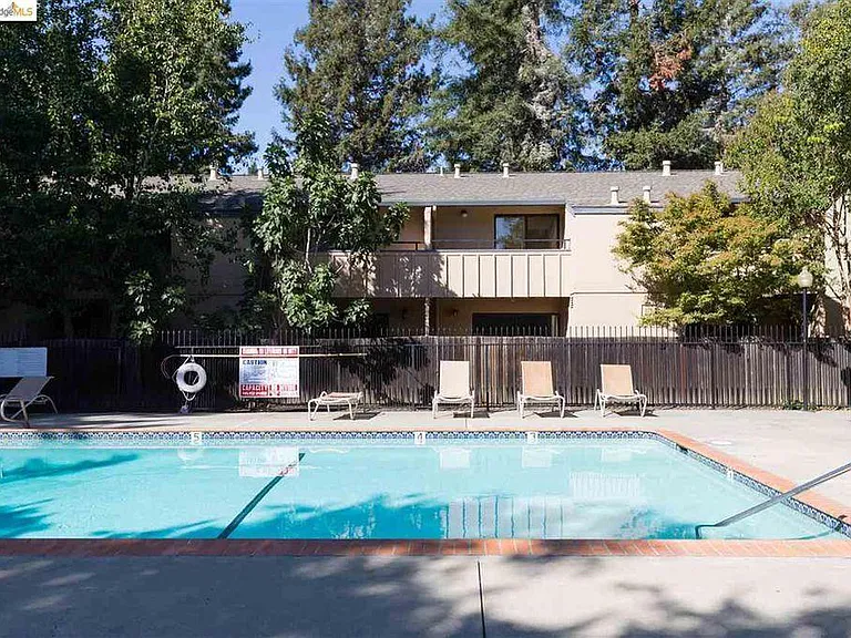 2161 Northwood Cir #D — Photo 10