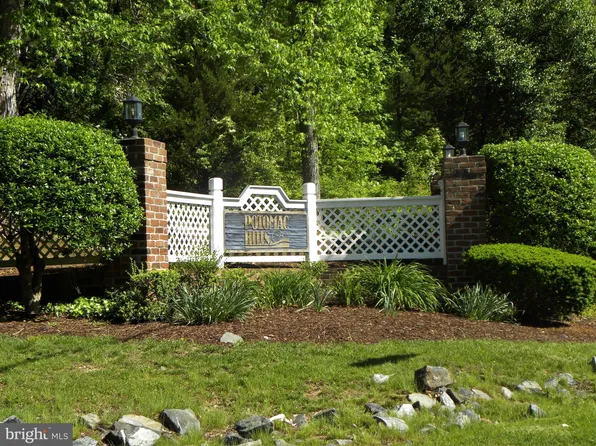710 Wind Ridge Dr, Stafford, VA 22554