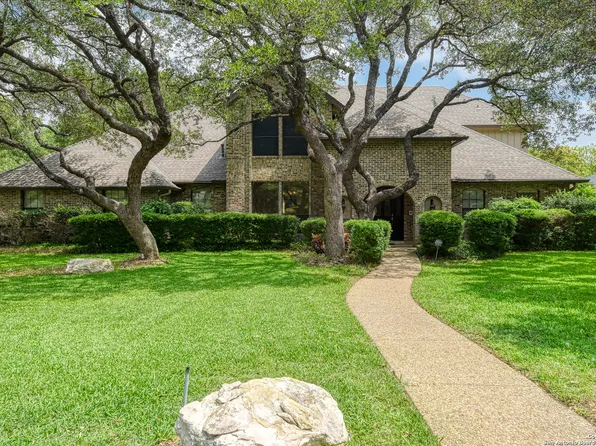 225 Vista Robles St, Hollywood Pa, TX 78232