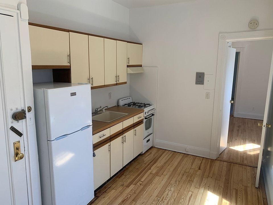 1st image of 208 E 87th St APT 4e