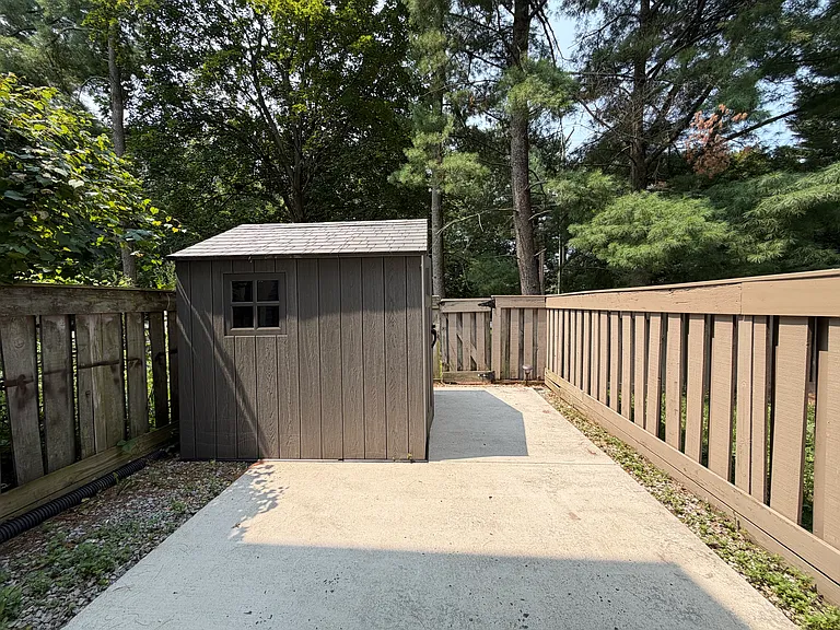 20503 Strath Haven Dr — Photo 29