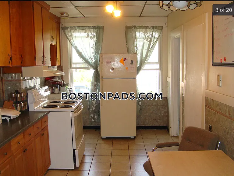 13 Highland St #6 — Photo 4