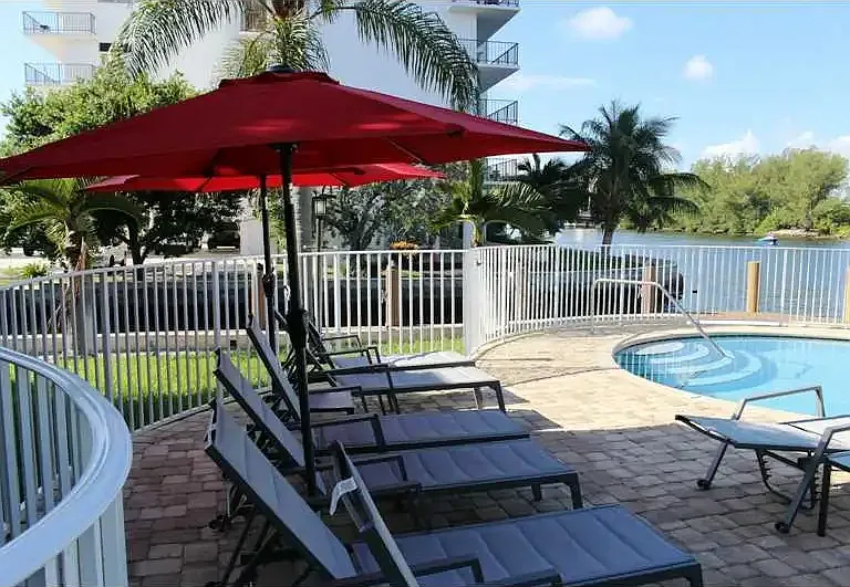 1705 N Riverside Dr #2 — Photo 17