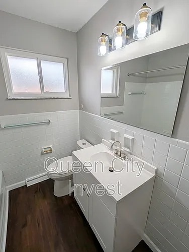 110 Cromwell Pl Photo 1