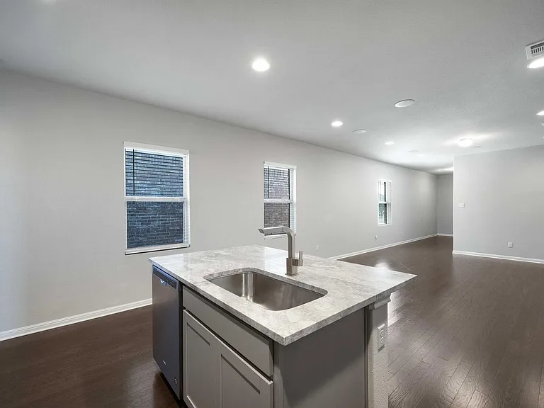 5912 Wolf Pack Dr — Photo 30