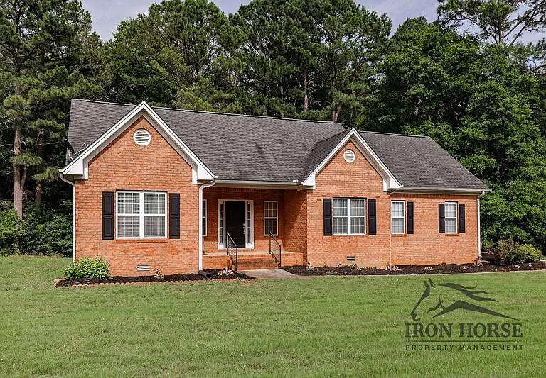 411 Timber Creek Dr — Photo 1