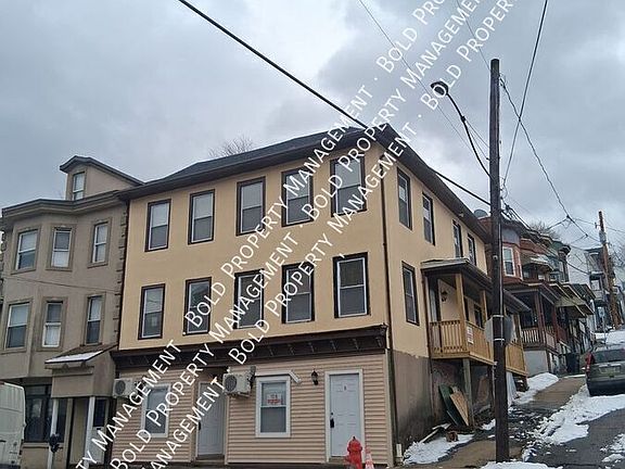 2nd image of 219-221 N 3rd Ave #1