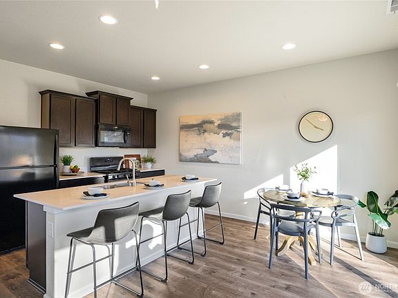4th image of 32802 Marguerite Lane