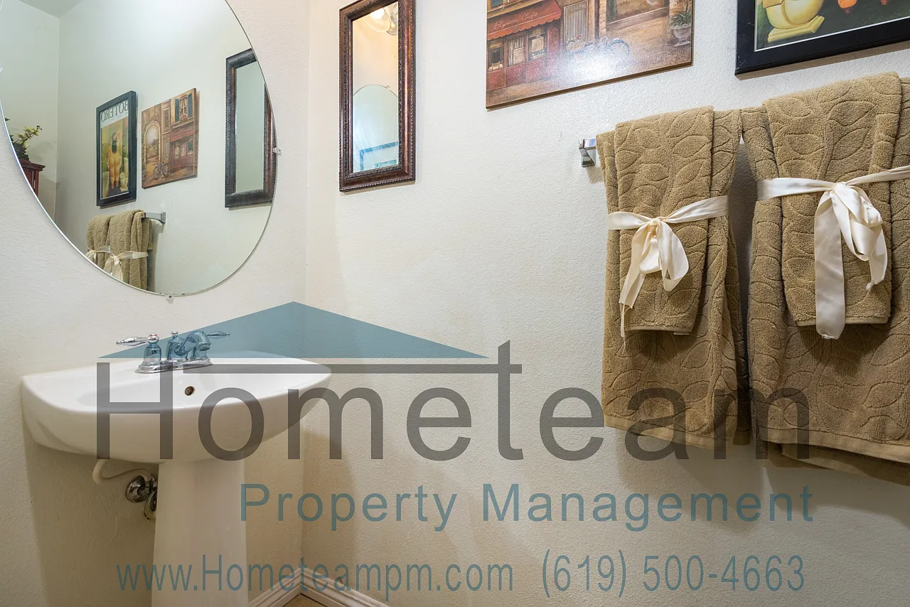 2 Br/2.5 Ba 964 Sqft Eastlake/ Chula Vista Condo — Photo 4