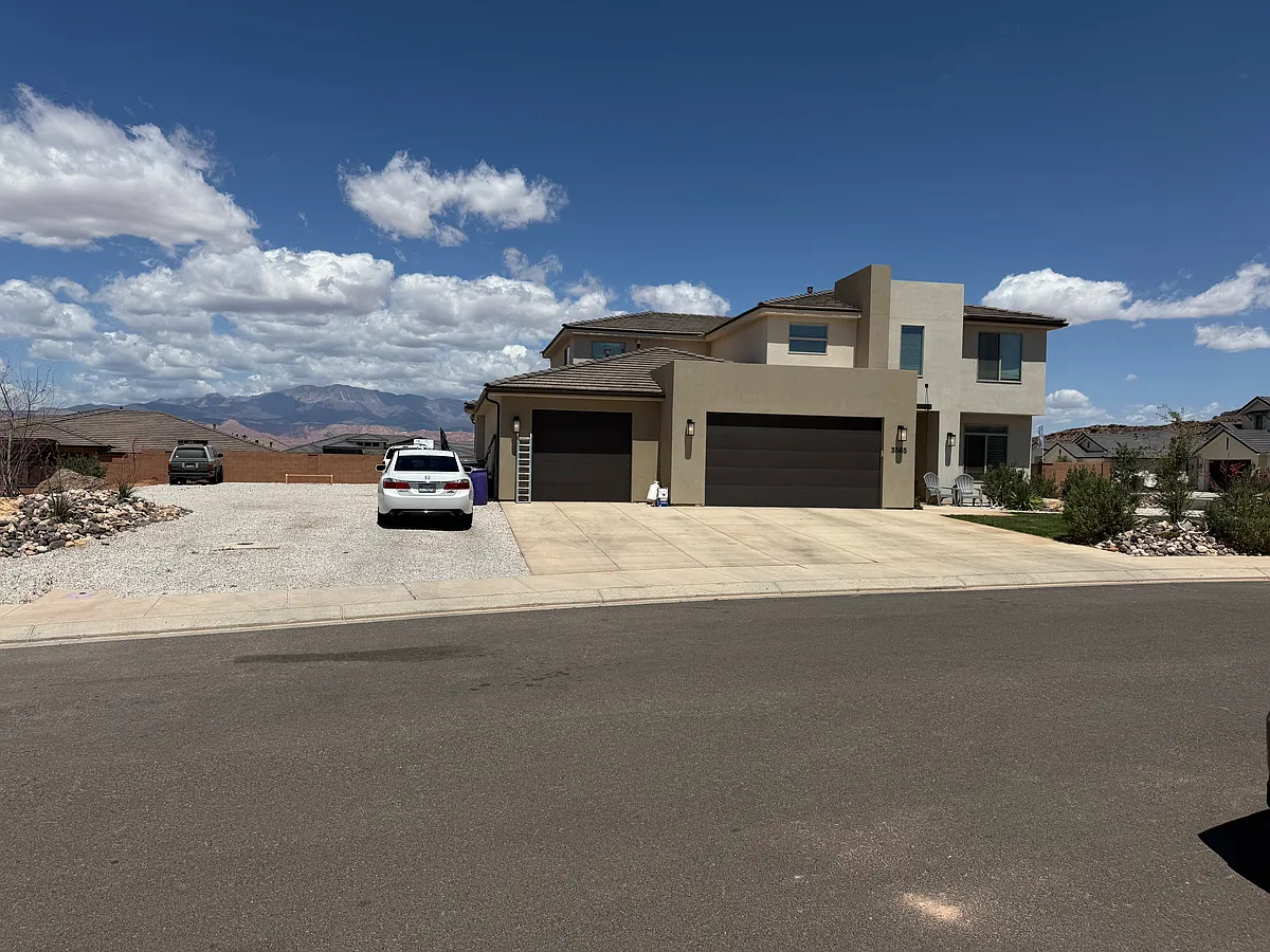 Tons of side yard for parking, RV or boat - 3585 E Bristlecone Way