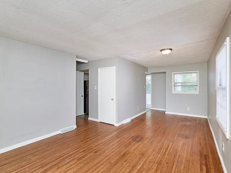 446 Cameron Rd — Photo 24