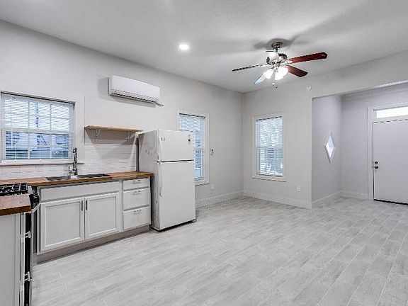 4th image of 7133 Avenue C #2
