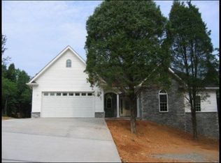 102 Tahlequah Ln, Loudon, TN 37774