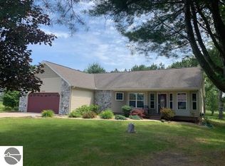 7358 Meadow Ln, Bellaire, MI 49615