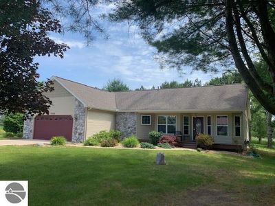 7358 Meadow Ln, Bellaire, MI, 49615