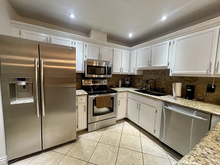 9070 Spring Mountain Rd #204 — Photo 16