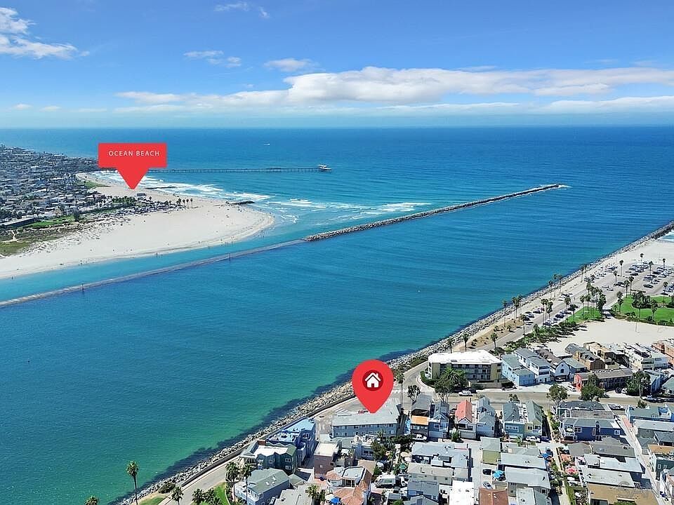 This Southwest view means constant daily activity from traffic in the jetty, to dog beach, and the waves crashing the shores of Ocean Beach.