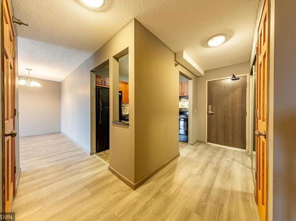 78 10th St E UNIT 805