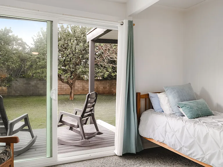 Additional sleeping area in bedroom 2