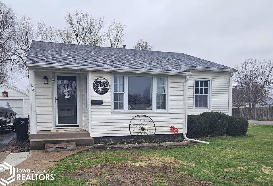 1st image of 422 W Finley Ave