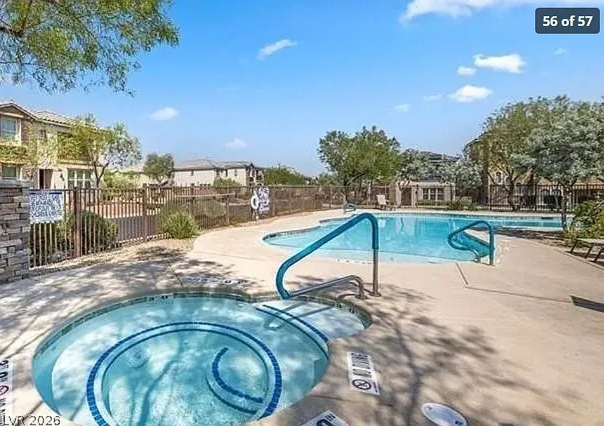 4 bed, 2213 sqft, $2,580 — Photo 2
