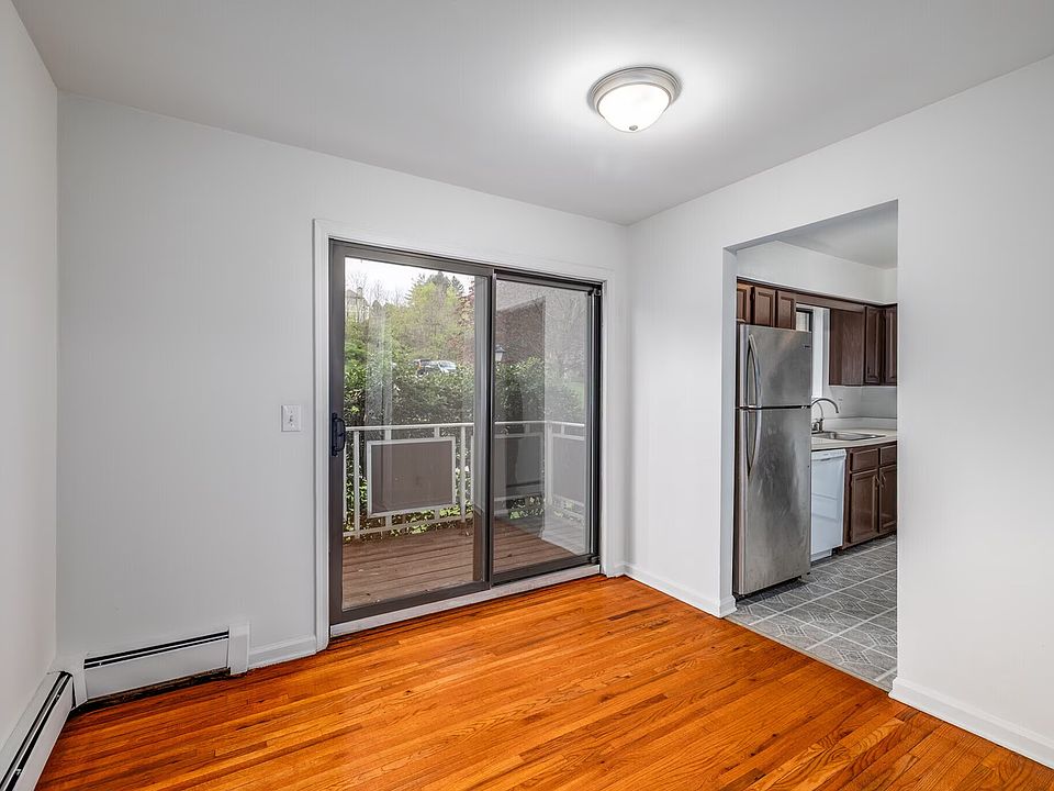 lindvale-gardens-mahwah-nj-1br-1ba
dinning-room