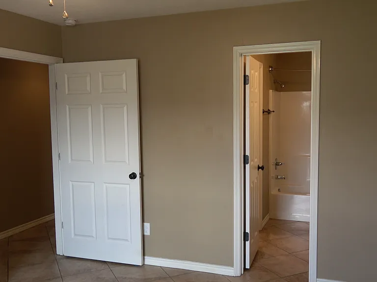 503 Gage Ave — Photo 12