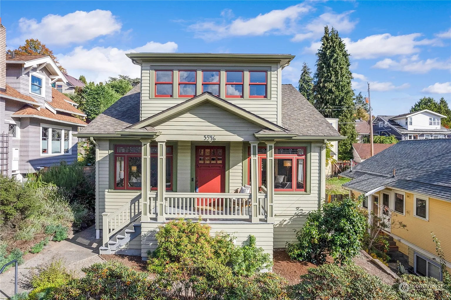 5546 30th Avenue NE photo 1