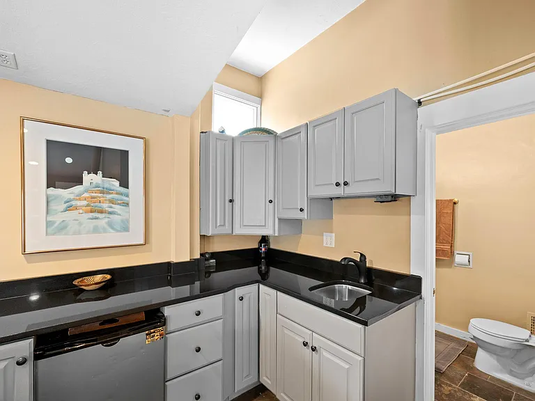 432 E Milton Ave — Photo 13