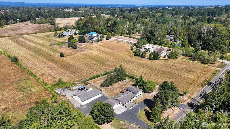 2nd image of 3942 Brown Road