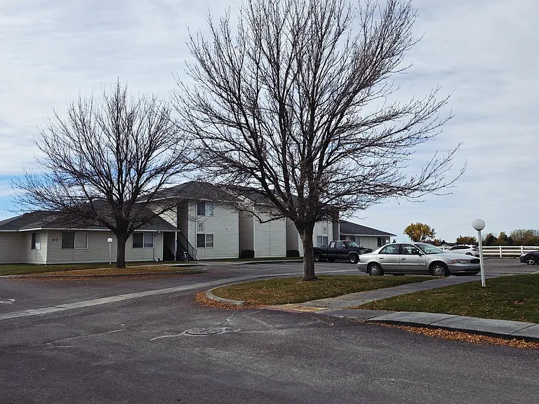 Carnoustie Apartments — Photo 9