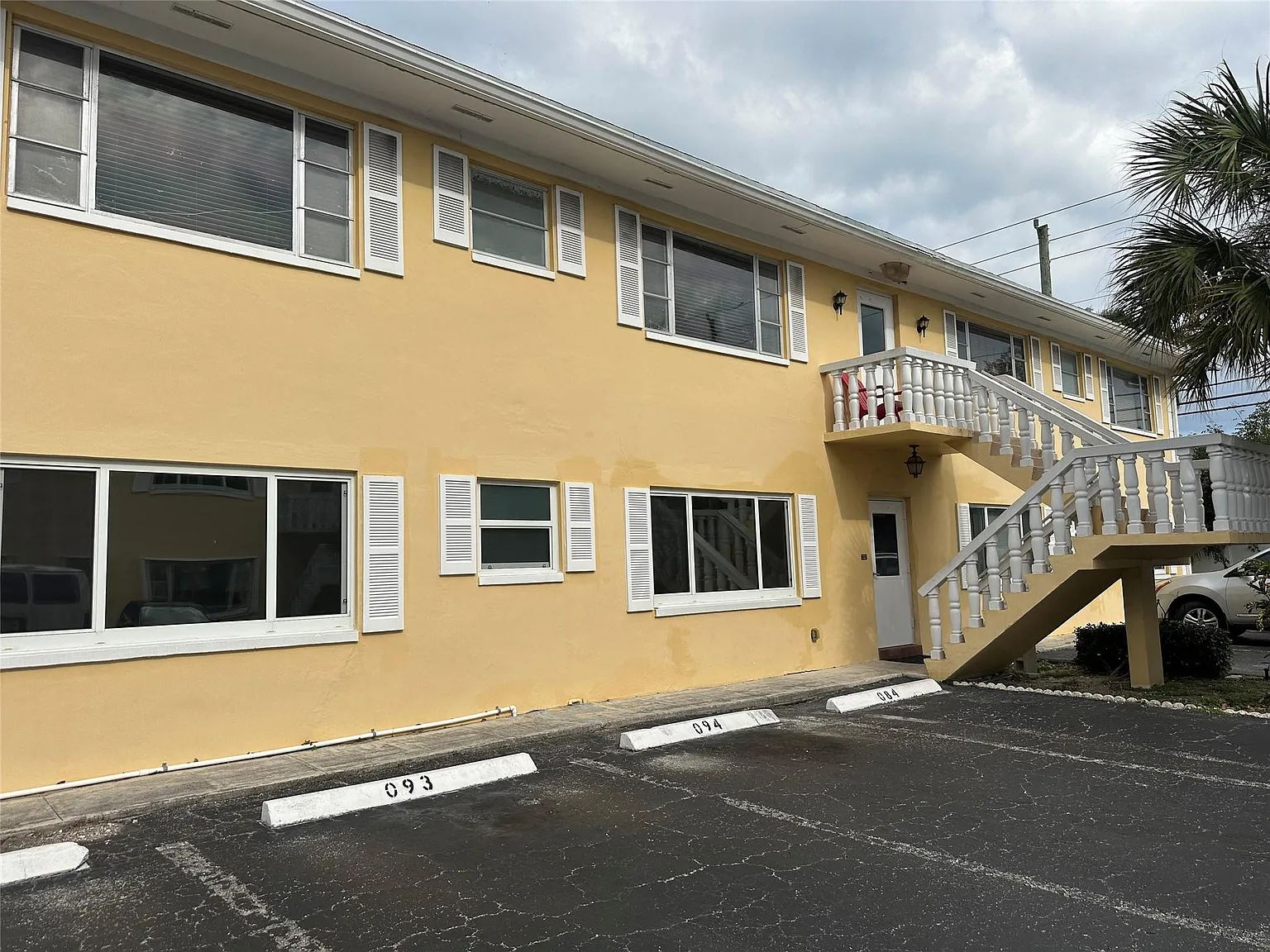 2 bed, 1.5 bath, 875 sqft, $1,800 — Photo 1