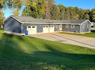 102 Park Ln, Canby, MN 56220