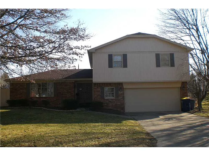 327 W Cragmont Dr photo 1