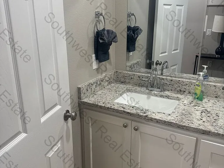3116 Westminster Dr — Photo 11