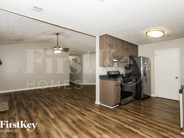 1207 Iron Gate Blvd — Photo 7