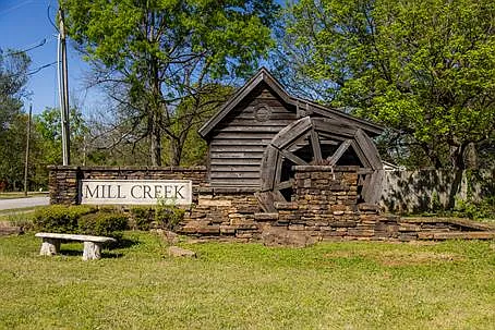 Mill Creek Apartments — Photo 6