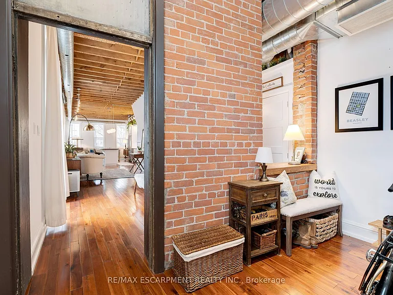 205 King St E #2 — Photo 6