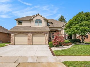 41925 Clinton Pines Dr, Clinton Township, MI 48038