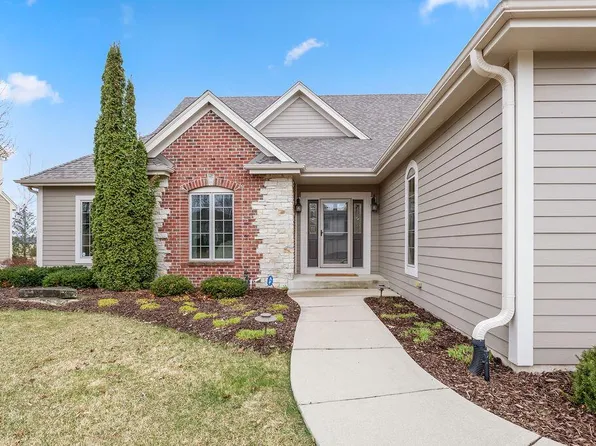 1835 River Lakes ROAD SOUTH South, Oconomowoc, WI 53066