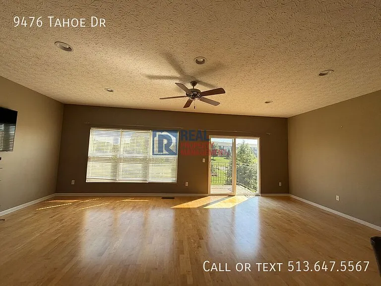 9476 Tahoe Dr — Photo 2