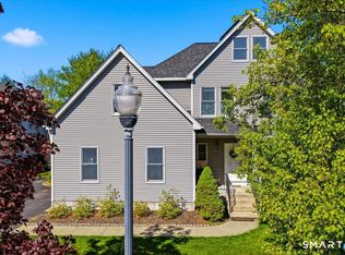 26 Giovanni Drive, Waterford, CT 06385