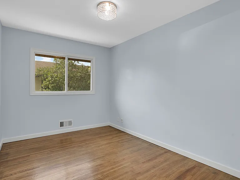 4949 Jackson St NE — Photo 19